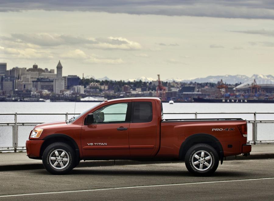  Nissan Titan King Cab 2007 года  (фото 4 из 28)
